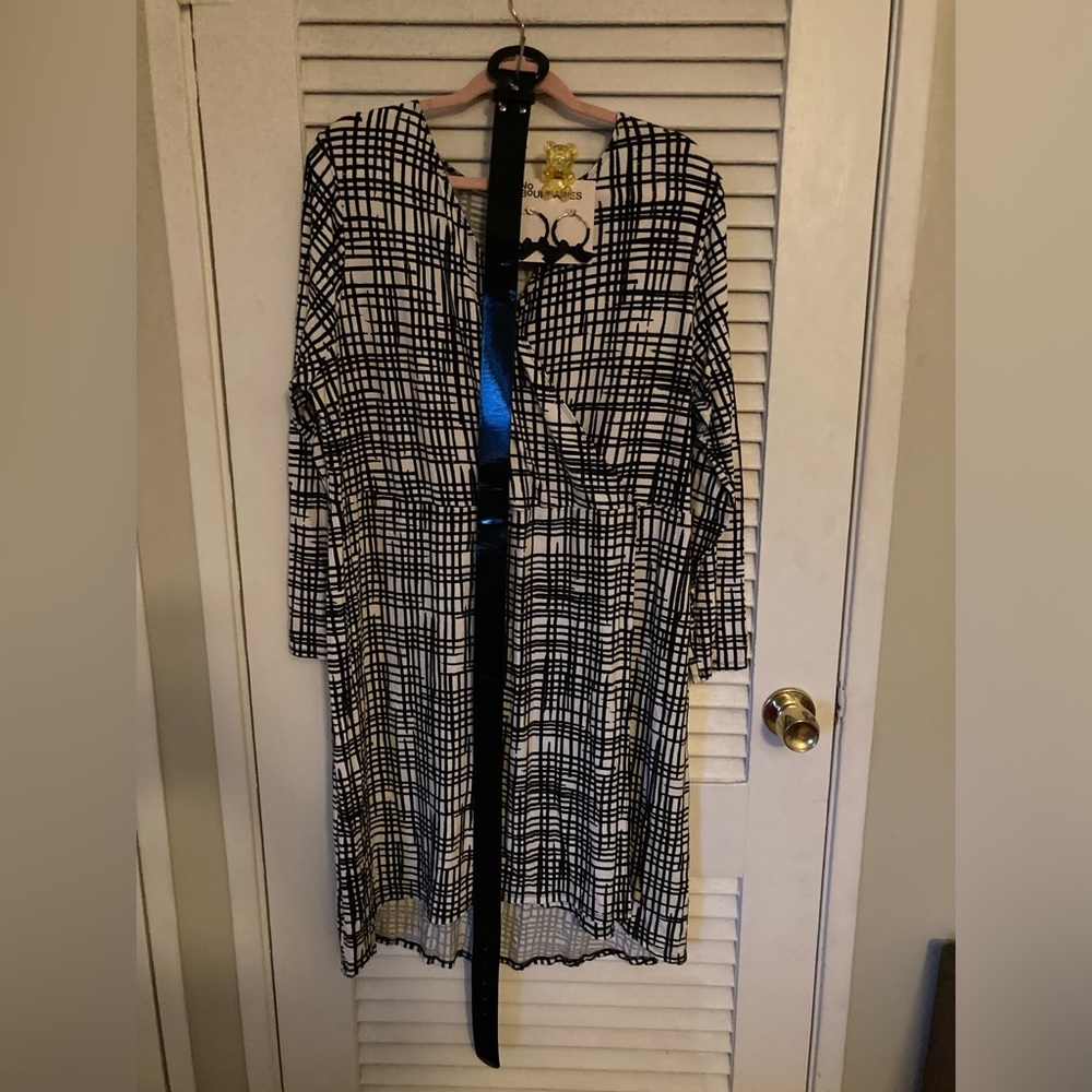 Ava & Viv: Black and White Patterned Women's Dress, 2X